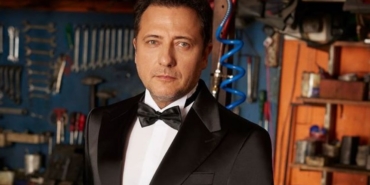 Yiğit Özşener aslen nereli burcu ne evli mi eşi sevgilisi kim oynadığı tv dizileri ve filmleri