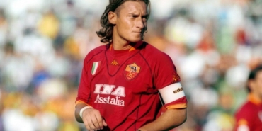 Francesco Totti kariyeri boyunca kaç gol attı hangi takımlarda oynadı aslen nereli kimdir?