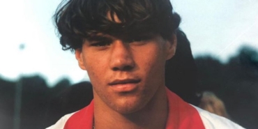 Marco van Basten kariyeri boyunca kaç gol attı hangi takımlarda oynadı aslen nereli kimdir?