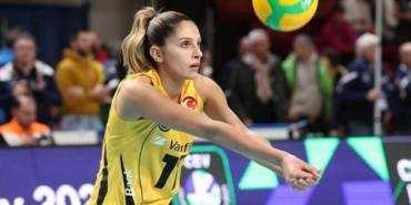 Derya Cebecioğlu aslen nereli burcu ne hangi takımda oynuyor boy kilo kaç evli mi eşi sevgilisi kim?