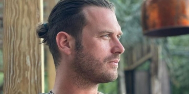 Kıvanç Tatlıtuğ aslen nereli burcu ne evli mi eşi kimdir boyu kilosu kaç oynadığı diziler filmler