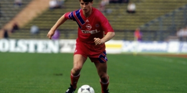 Brian Laudrup kariyeri boyunca kaç gol attı hangi takımlarda oynadı aslen nereli kimdir?