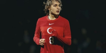 Hamza Akman aslen nereli hangi takımda oynuyor hangi takımlarda oynadı kaç gol attı?