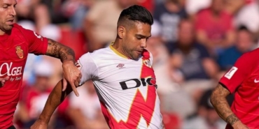 Radamel Falcao aslen nereli hangi takımda oynuyor hangi takımlarda oynadı kaç gol attı?