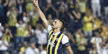 Dusan Tadic toplam kaç gol attı hangi takımdan geldi hangi takımlarda oynadı aslen nereli?