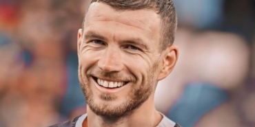 Futbolcu Edin Dzeko hangi takımdan geldi kaç gol attı hangi takımlarda oynadı aslen nereli?