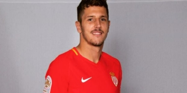 Stevan Jovetic kaç gol attı hangi takımda oynuyor hangi takımlarda oynadı aslen nereli?