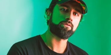 Yasin Obuz aslen nereli burcu ne boyu kaç evli mi eşi sevgilisi kim hamburger dükkanı nerede?