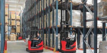 Reach Truck (Yüksek Seviye Forklift) Kullanım Alanları Nelerdir?