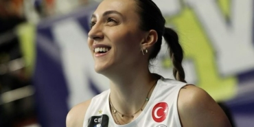 Aslı Kalaç hangi takımda oynuyor aslen nereli hangi takımlarda oynadı burcu ne?