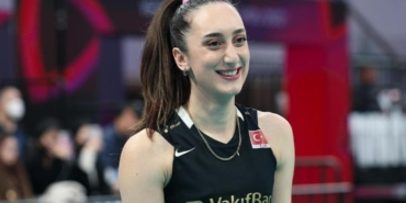 Ayça Aykaç Altıntaş hangi takımda oynuyor aslen nereli hangi takımlarda oynadı burcu ne?