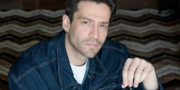 Ekin Koç aslen nereli burcu ne evli mi eşi sevgilisi kim Ekin Koç oynadığı diziler filmler