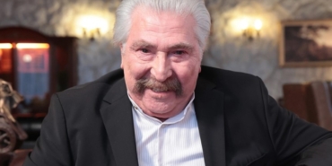 Erdal Özyağcılar aslen nereli burcu ne evli mi eşi kim hangi dizilerde filmlerde oynadı?