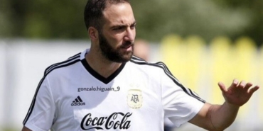 Gonzalo Higuain futbol kariyeri boyunca kaç gol attı hangi takımlarda oynadı aslen nereli?