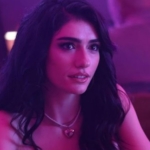 Hazar Ergüçlü aslen nereli burcu ne evli mi eşi sevgilisi kim oynadığı diziler filmler