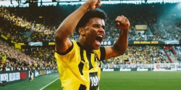 Karim Adeyemi aslen nereli hangi takımda oynuyor hangi takımlarda oynadı kaç gol attı?