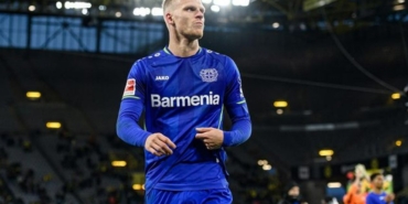 Mitchel Bakker hangi takımda oynuyor hangi takımlarda oynadı kaç gol attı aslen nereli?