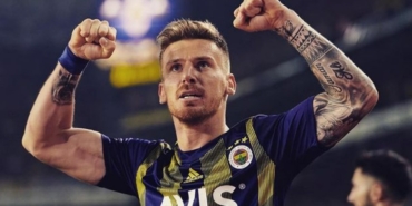 Futbolcu Serdar Aziz hangi takımlarda oynadı hangi takımdan geldi aslen nereli kaç gol attı?