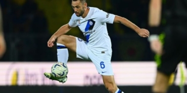 Stefan de Vrij hangi takımda oynuyor hangi takımlarda oynadı aslen nereli kaç gol attı?