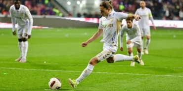 Taylan Antalyalı hangi takımlarda oynadı hangi takımdan geldi kaç gol attı aslen nereli?