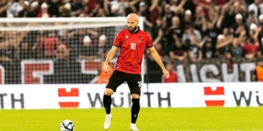 Arlind Ajeti aslen nereli toplam kaç gol attı hangi takımda oynuyor hangi takımlarda oynadı?