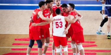 Filenin Efeleri, Polonya'ya Direnemedi: 3-0 Mağlubiyet!