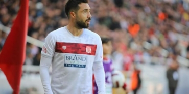 İbrahim Akdağ hangi takımlarda oynadı kaç gol attı aslen nereli hangi takımda oynuyor?