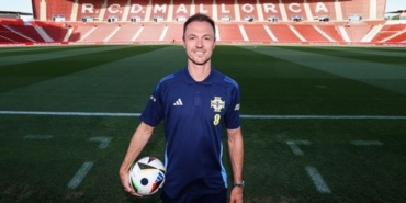 Jonny Evans hangi takımda oynuyor hangi takımlarda oynadı kaç gol attı aslen nereli?