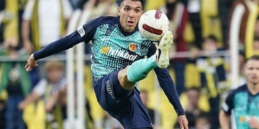 Mehdi Bourabia aslen nereli hangi takımlarda oynadı kaç gol attı hangi takımdan geldi?