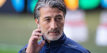 Murat Yakın aslen nereli hangi takımları çalıştırdı hangi takımlarda oynadı toplam kaç gol attı?