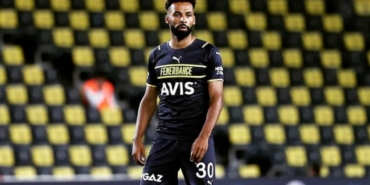 Nazım Sangare aslen nereli hangi takımlarda oynadı hangi takımda oynuyor kaç gol attı?