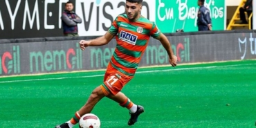 Futbolcu Oğuz Aydın hangi takımdan geldi hangi takımlarda oynadı kaç gol attı aslen nereli?