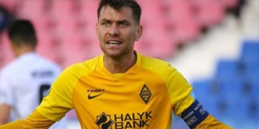 Sergey Politeviç hangi takımda oynuyor hangi takımlarda oynadı aslen nereli kaç gol attı?