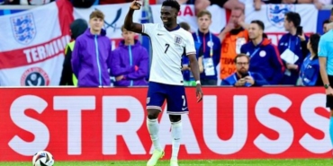 Bukayo Saka aslen nereli toplam kaç gol attı hangi takımda oynuyor hangi takımlarda oynadı?