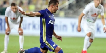 Emre Belözoğlu toplam kaç gol attı aslen nereli hangi takımı çalıştırıyor hangi takımlarda oynadı?