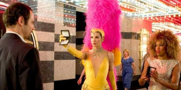 Güzel Dedektif 2 Silahlı ve Cazibeli nerede çekildi hangi kanalda oynuyor ne zaman çekildi oyuncu kadrosu