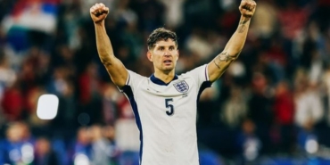 John Stones aslen nereli hangi takımda oynuyor hangi takımlarda oynadı toplam kaç gol attı?