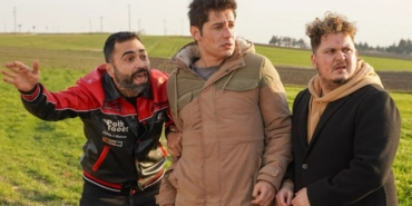 Üçlü Pürüz filmi nerede çekildi hangi şehirde çekildi hangi kanalda oynuyor konusu oyuncu kadrosu