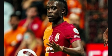 Derrick Köhn hangi takımlarda oynadı hangi takımdan geldi aslen nereli toplam kaç gol attı?