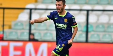 Emre Kılınç aslen nereli toplam kaç gol attı hangi takımlarda oynadı hangi takımdan geldi?