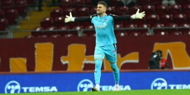 Ertuğrul Taşkıran toplam kaç gol yedi aslen nereli hangi takımdan geldi hangi takımlarda oynadı?