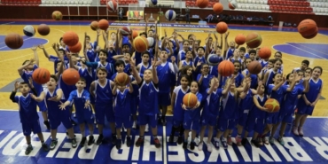 İzmir Büyükşehir Belediyesi yaz spor okulları kursları 2024 devam ediyor