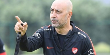 Tolunay Kafkas aslen nereli hangi takımı çalıştırıyor toplam kaç gol attı hangi takımlarda oynadı?