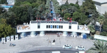 İzmir Kültürpark’ın kapıları yenilendi