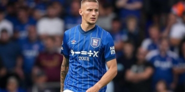 Luke Woolfenden aslen nereli toplam kaç gol attı hangi takımda oynuyor hangi takımlarda oynadı?