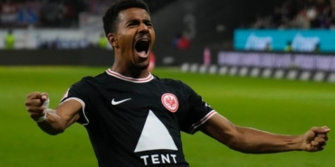 Ansgar Knauff toplam kaç gol attı aslen nereli hangi takımdan geldi hangi takımlarda oynadı?