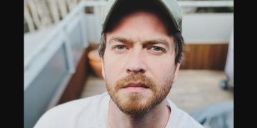 Engin Öztürk aslen nereli burcu ne boy kilo kaç evli mi eşi kim hangi dizilerde filmlerde oynadı?