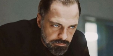 Ertan Saban aslen nereli burcu ne evli mi eşi sevgilisi kim hangi dizilerde filmlerde oynadı?