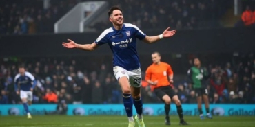 George Hirst toplam kaç gol attı hangi takımda oynuyor hangi takımlarda oynadı aslen nereli?