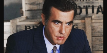 Tayanç Ayaydın aslen nereli burcu ne boyu kaç evli mi eşi sevgilisi kim hangi dizilerde filmlerde oynadı?